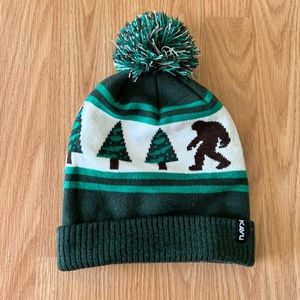 KAZU POM BEANIE